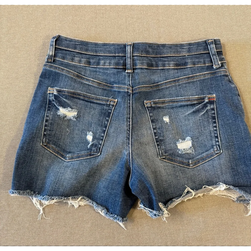 Edgely Original Fit High Rise Shortie Denim Shorts sz 8 double button distressed